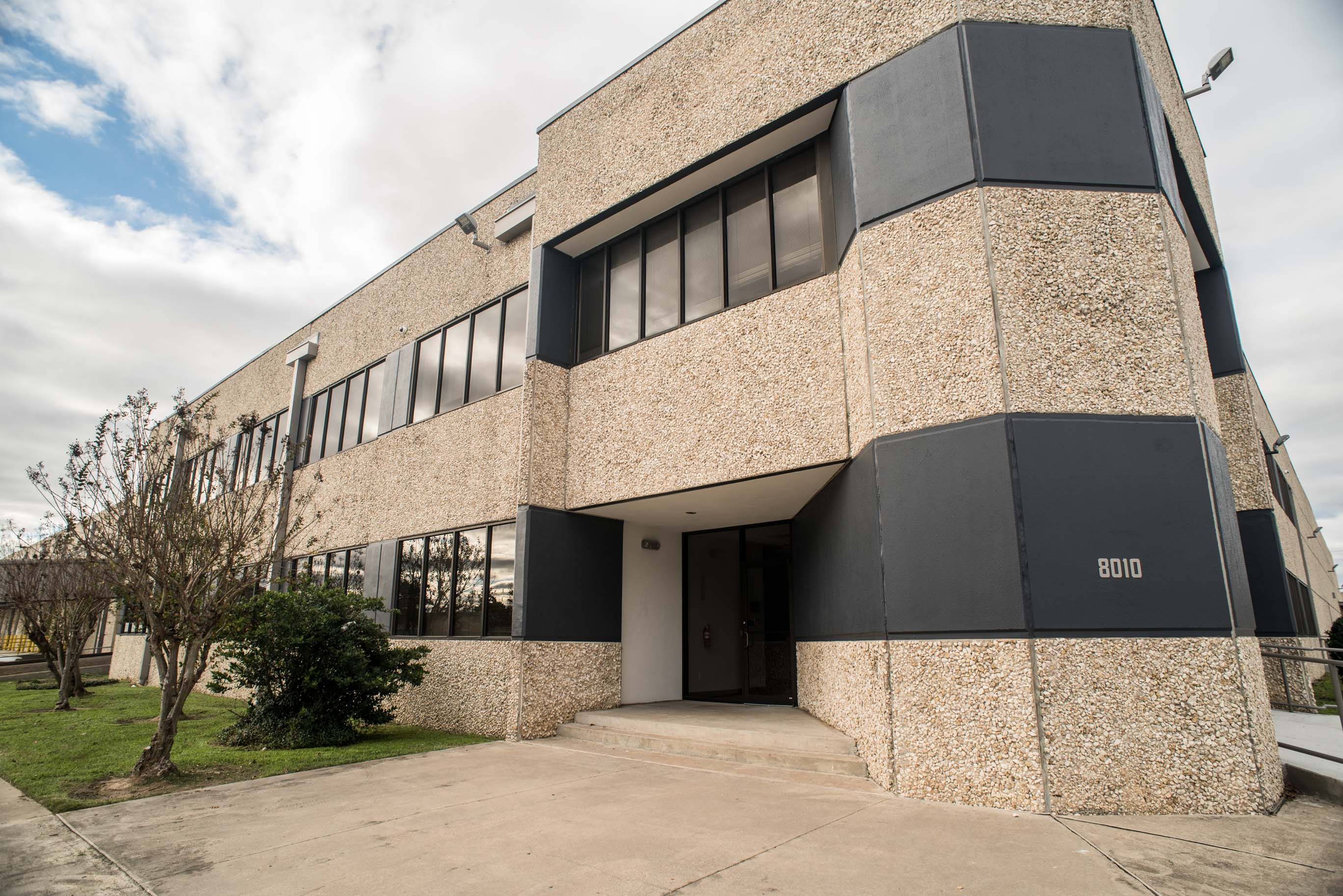 READER'S WHOLESALE DISTRIBUTORS LTD. Mohle Design